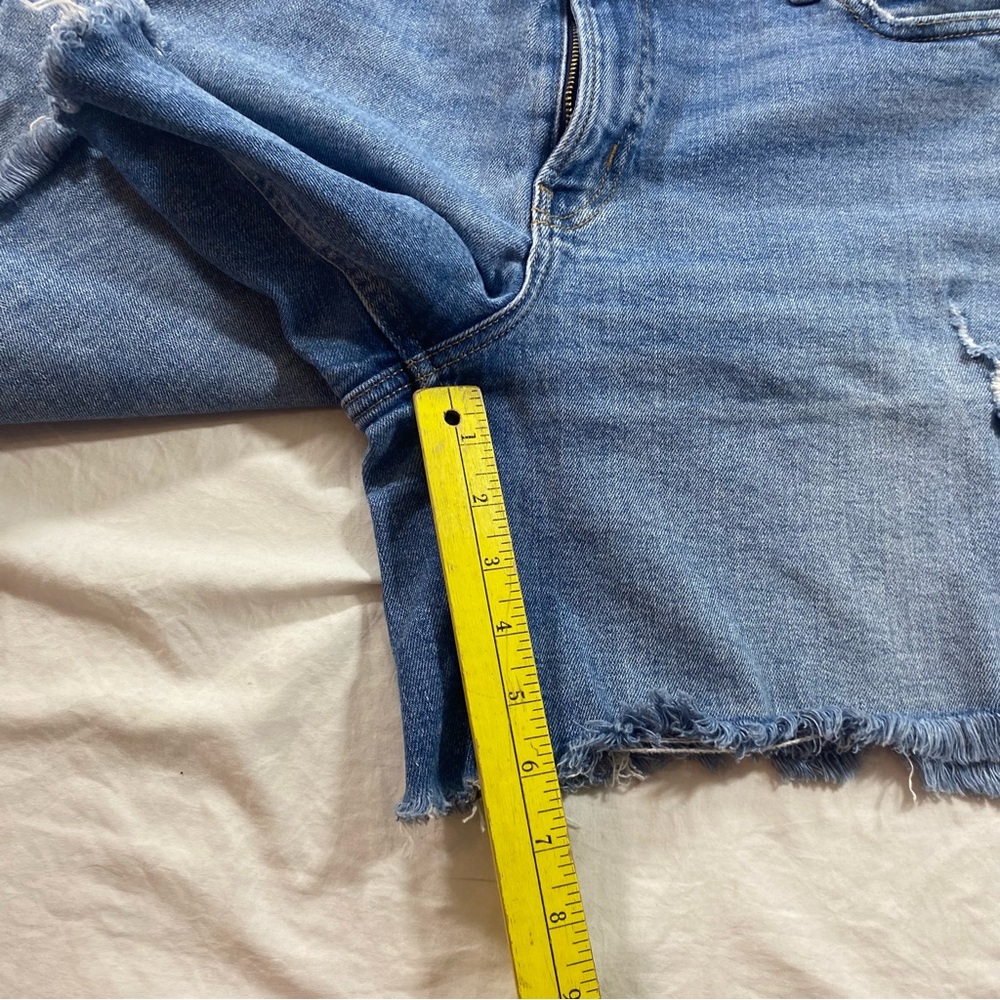 Old Navy Shorts O.G. Loose High Rise Women 18 Distressed Jean Shorts Frayed Hem - Picture 4 of 7